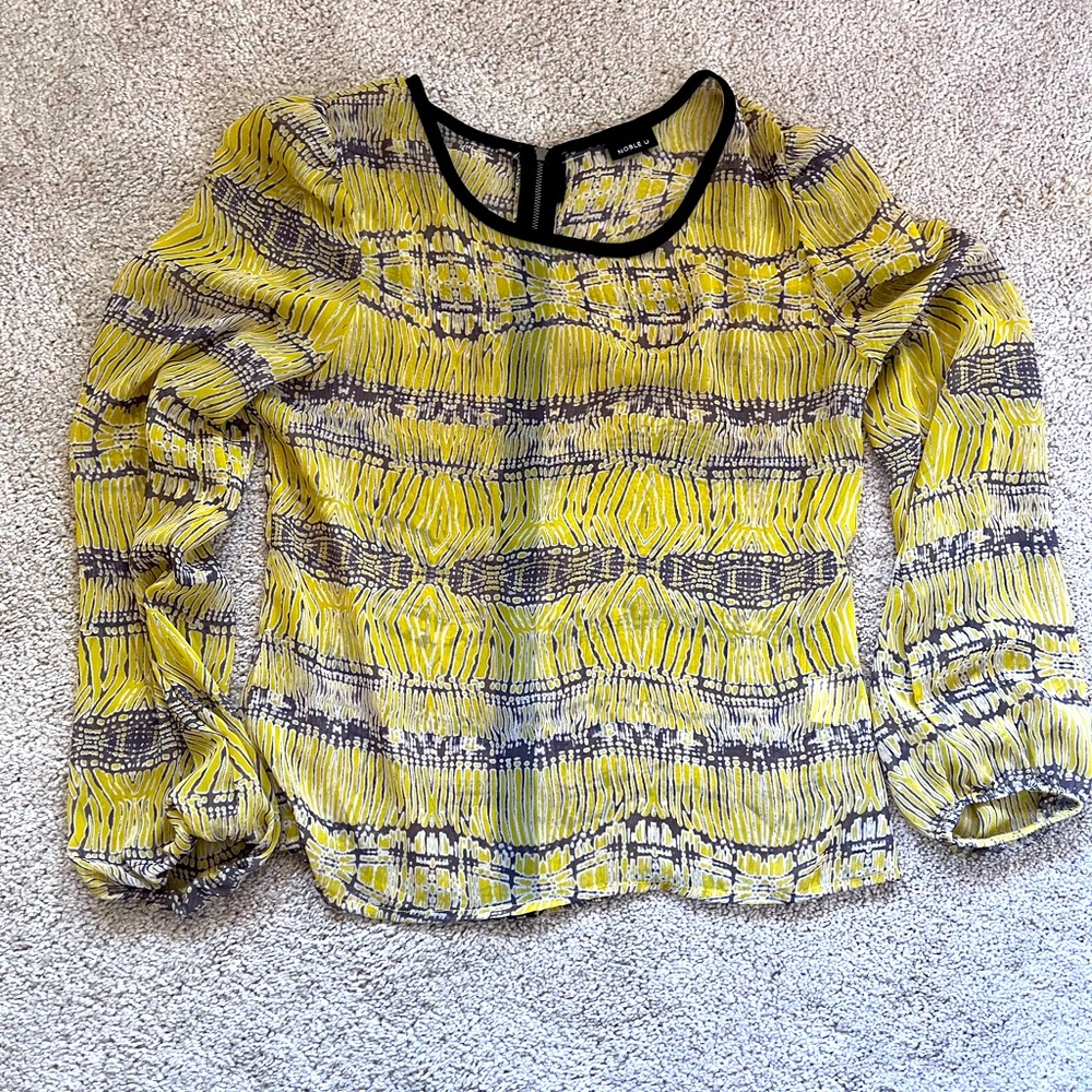 Lightweight Geo Design Top Small by NobleU